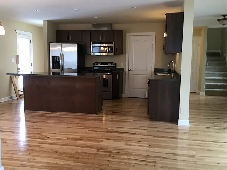 High Pointe Cir — Photo 1