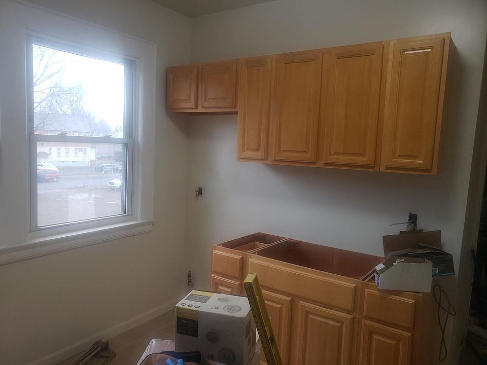 2nd image of 1205 Morris St