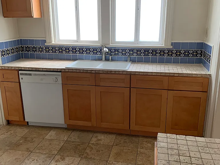 824 S Curson Ave #824 — Photo 6