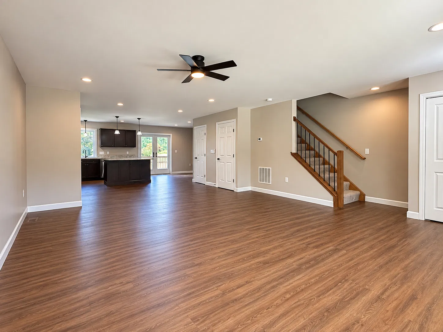 4 bed, 2.5 bath, 2150 sqft, $2,795 — Photo 4