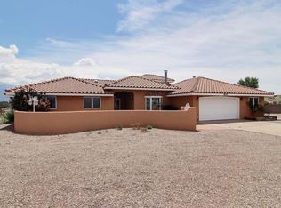 1032 Saratoga Dr NE, Rio Rancho, NM 87144