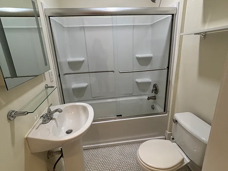 233 1/2 E Livingston Ave #1 — Photo 8
