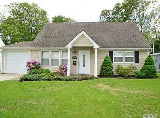 4015 Avoca Ave, Bethpage, NY