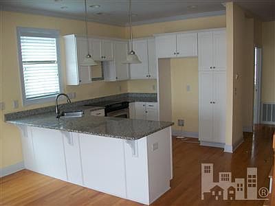 3rd image of 1108 S Lake Park Boulevard #A