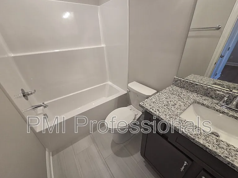 1339 Rebecca Johns Dr — Photo 17