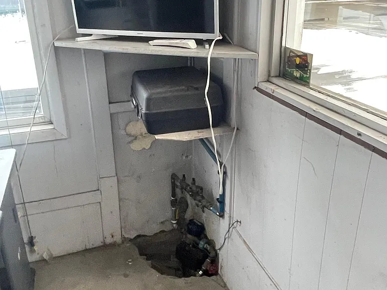111 Lackawanna Ave #SERVICE STATION — Photo 2