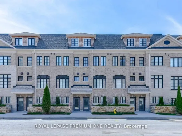 31 Salvador Allende Ct, Toronto, ON M6G 0A3