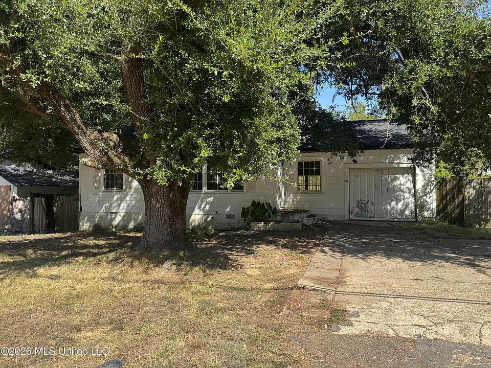 1st image of 140 Treehaven Dr