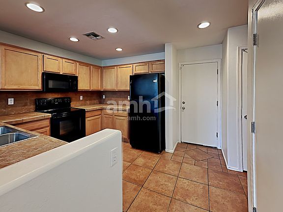 3rd image of 6032 S Sweet Birch Ln