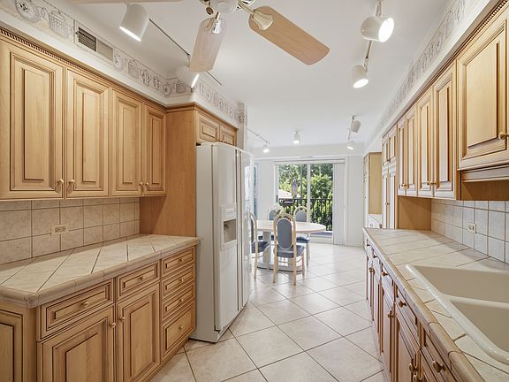 5th image of 1534 McDaniels Ave APT 3E