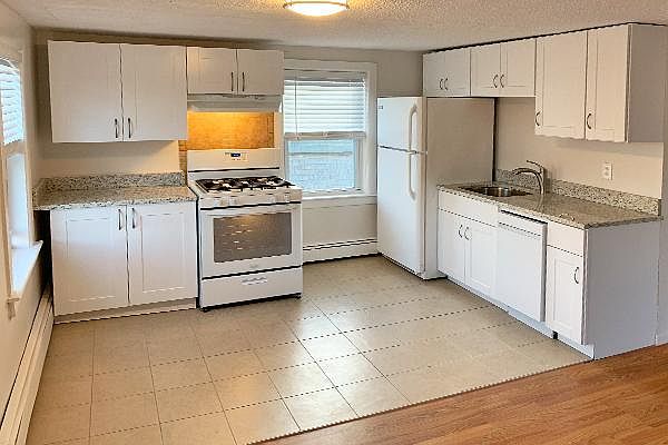 2nd image of 242 Main St #4F