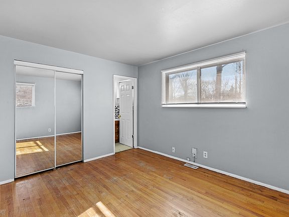 3rd image of 410 Humes Ln