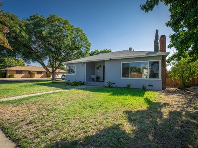 2944 N Fruit Ave, Fresno, CA, 93705