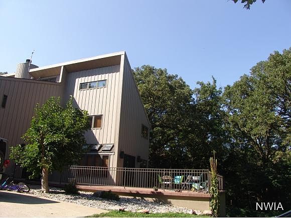 1st image of 13 Timberlane Dr
