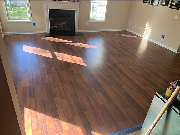 4th image of 103 W Berkshire Ct