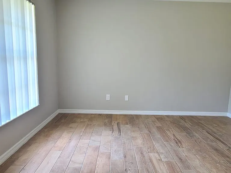 816 Brimfield Ct — Photo 31