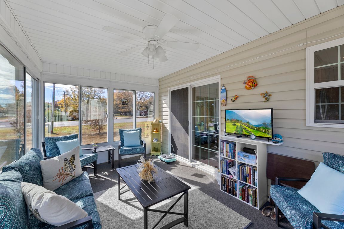 next background image