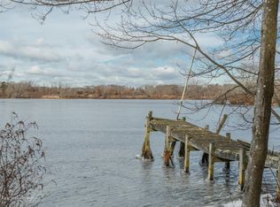 12 S River Rd, Calverton, NY 11933