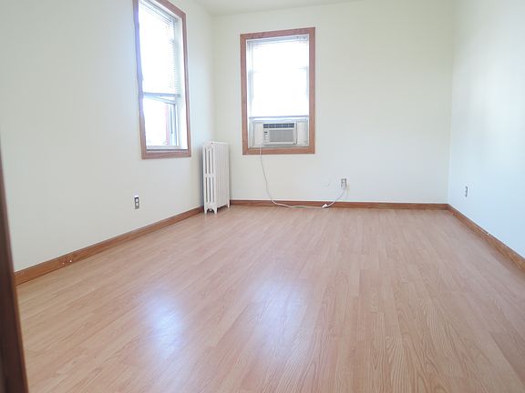 4th image of 1821 26th Ave