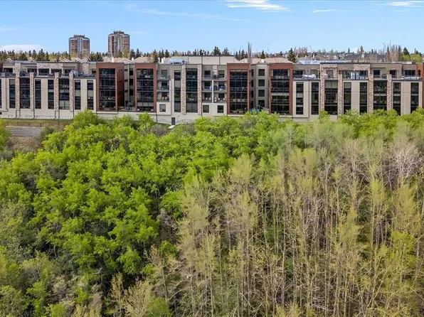 15 N Cougar Ridge Lndg SW #209, Calgary, AB T3H 6C3