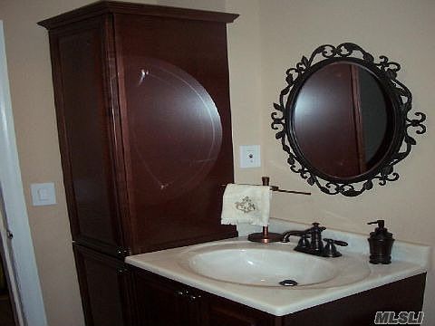 One of 2.5 Baths