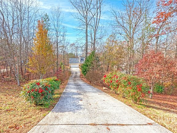 2nd image of 149 Candlestick Drive