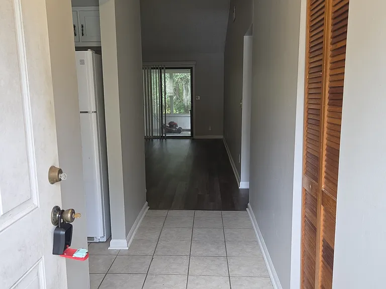 425 Admirals Walk Dr — Photo 4
