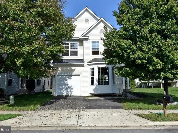 3230 Hour Glass Dr, Dumfries, VA 22026