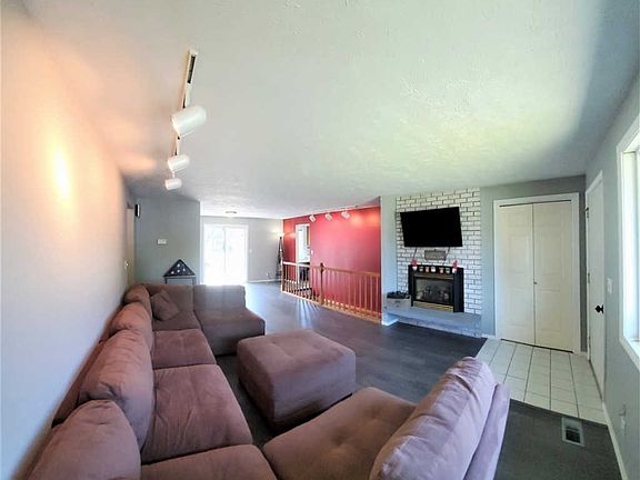 4th image of 6526 E 11th Ave