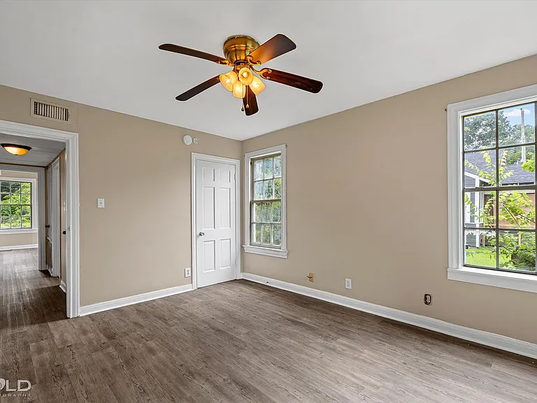 2623 Dillard St — Photo 24