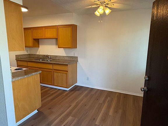 3rd image of 1050 Leland St APT 10