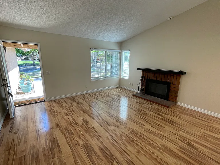 12697 Saffron Ct — Photo 8
