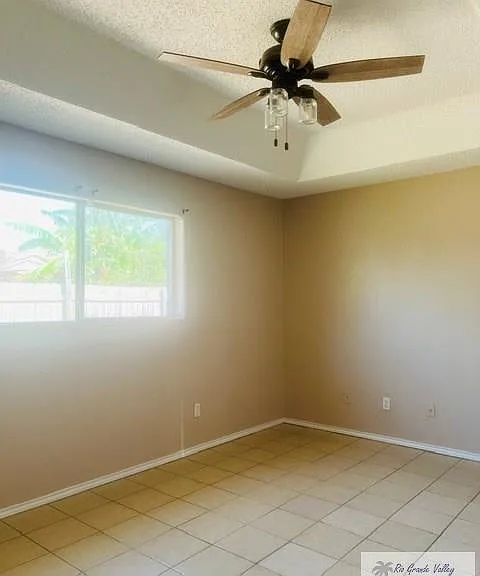 2820 Vienna St — Photo 10