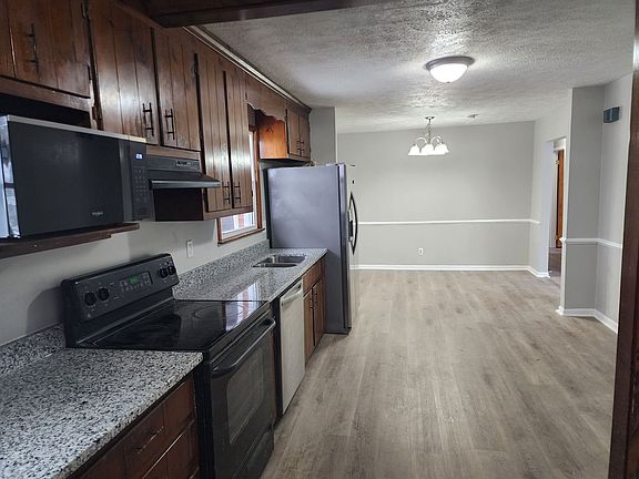 4th image of 9012 Dorothy Ln