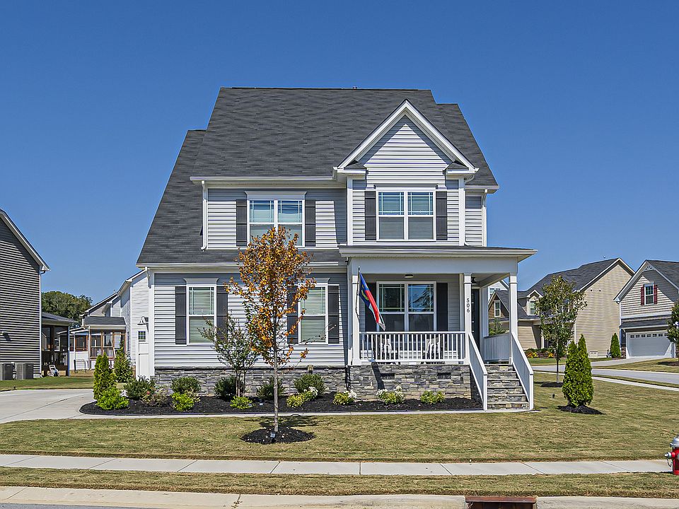 1st image of 506 Crimson Oak Ln