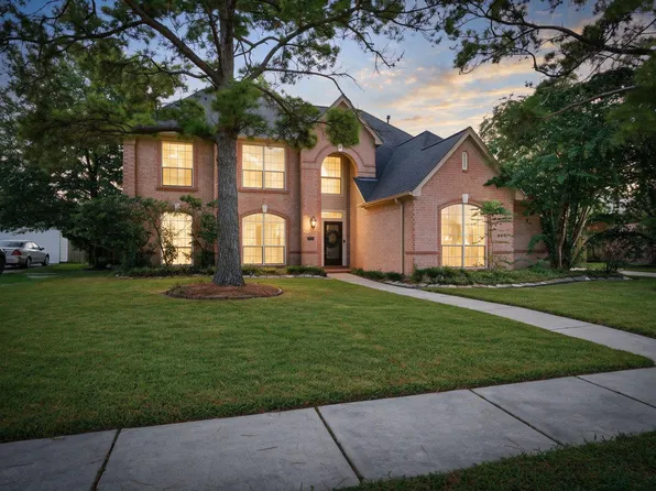20731 Maple Village Dr, Cypress, TX 77433