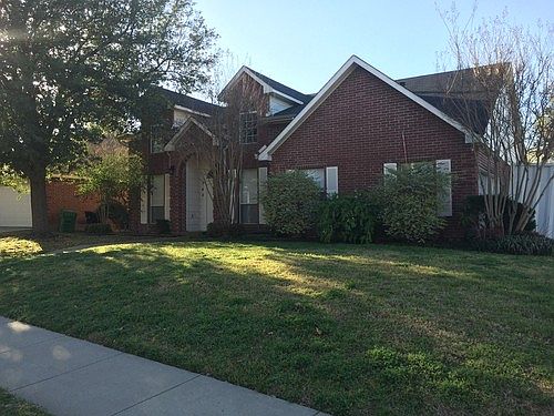 1st image of 745 Paisley Dr