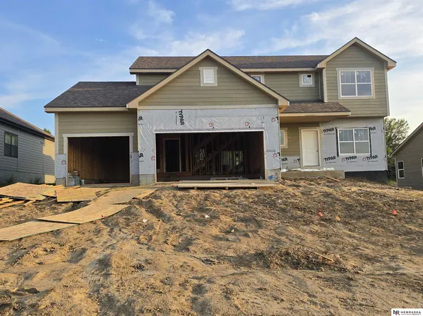 17151 Abigail St, Bennington, NE 68007