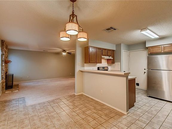 5th image of 14008 Maricella Ln