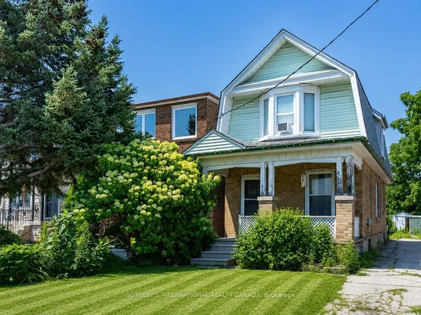 4 Marshall Blvd, Toronto, ON M6N 2R7
