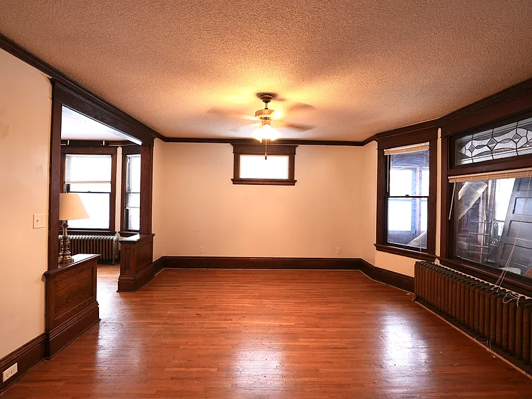 781 Iglehart Ave — Photo 9