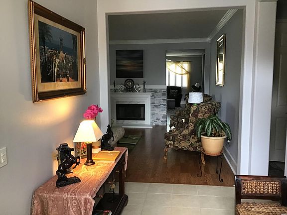 3rd image of 6734 Brion Ct