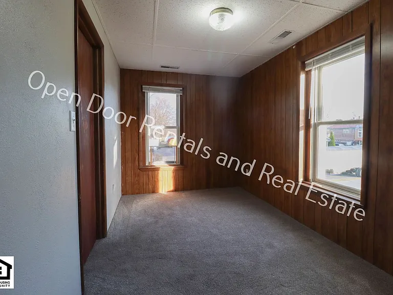 255 S Wayne St — Photo 7