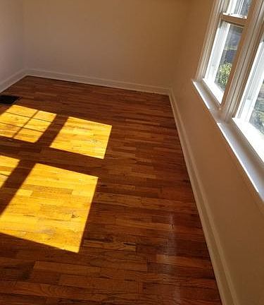 4th image of 565 Harvard Ave