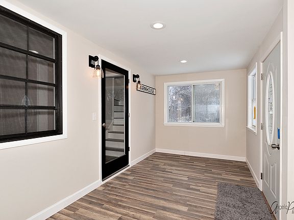4th image of 221 Beachview Dr