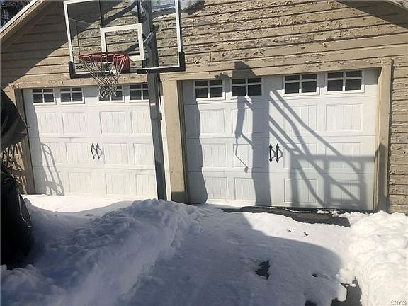 3rd image of 1914 Briar Ave
