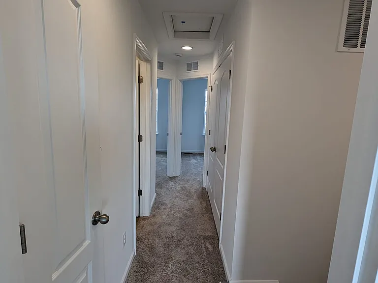 241 Hillsdale Pl — Photo 17
