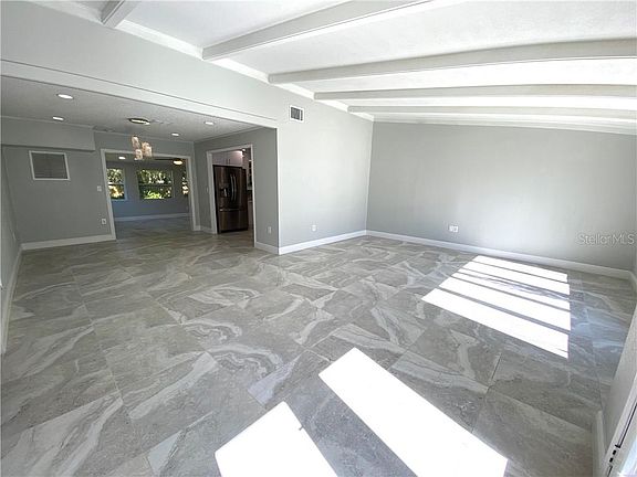 5th image of 1671 Grandview Blvd