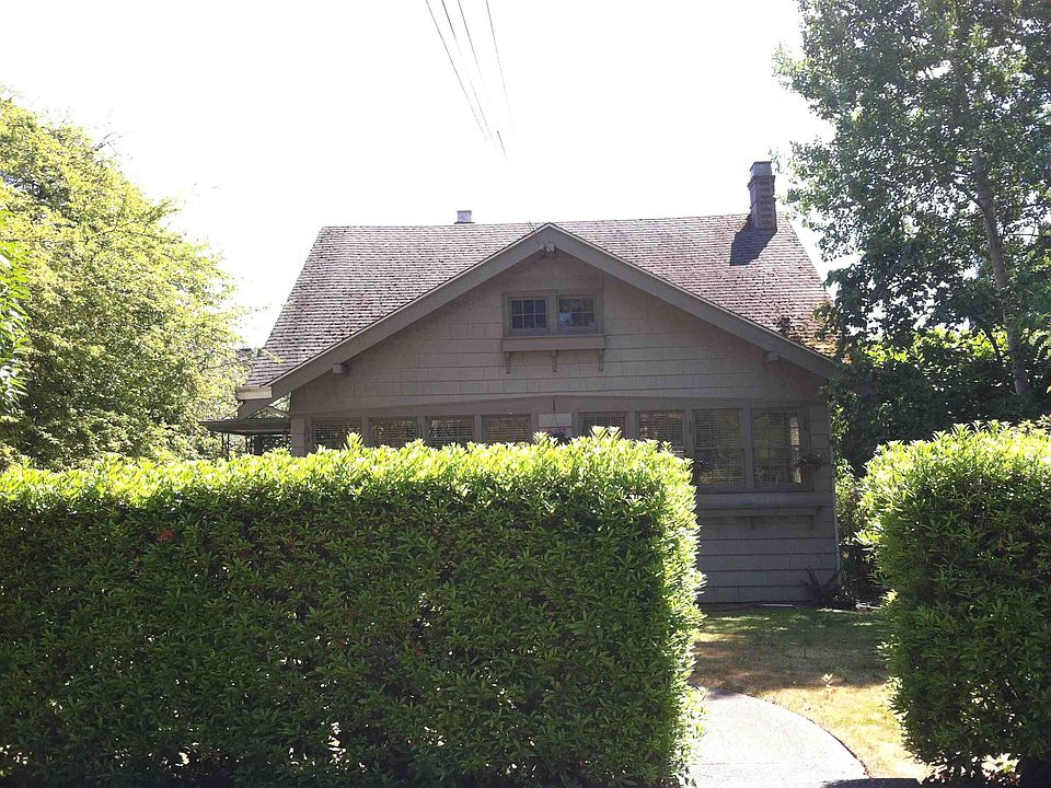 2nd image of 4712 38th Ave NE