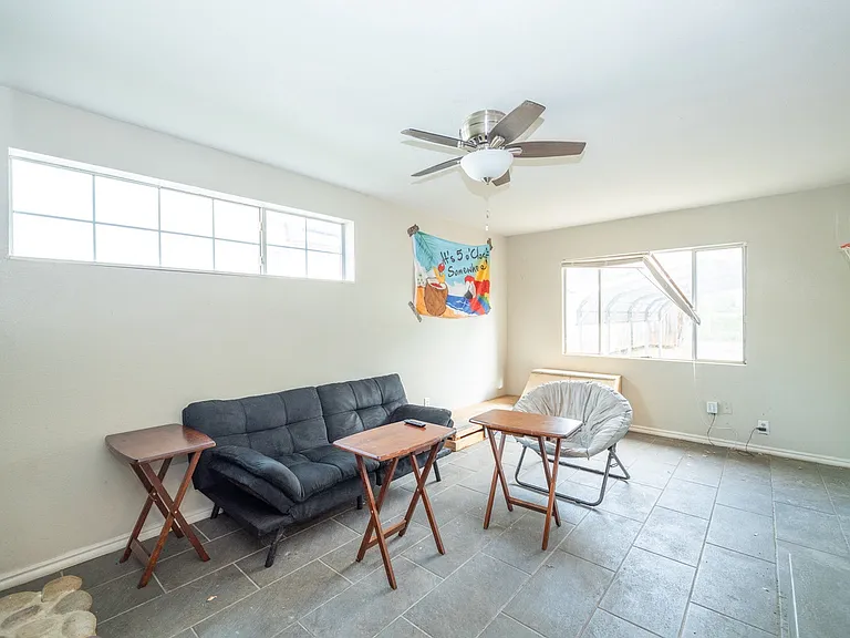 311 Blakeley Dr — Photo 5